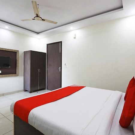Oyo 48501 Dayal Regency Otel Hapur Dış mekan fotoğraf