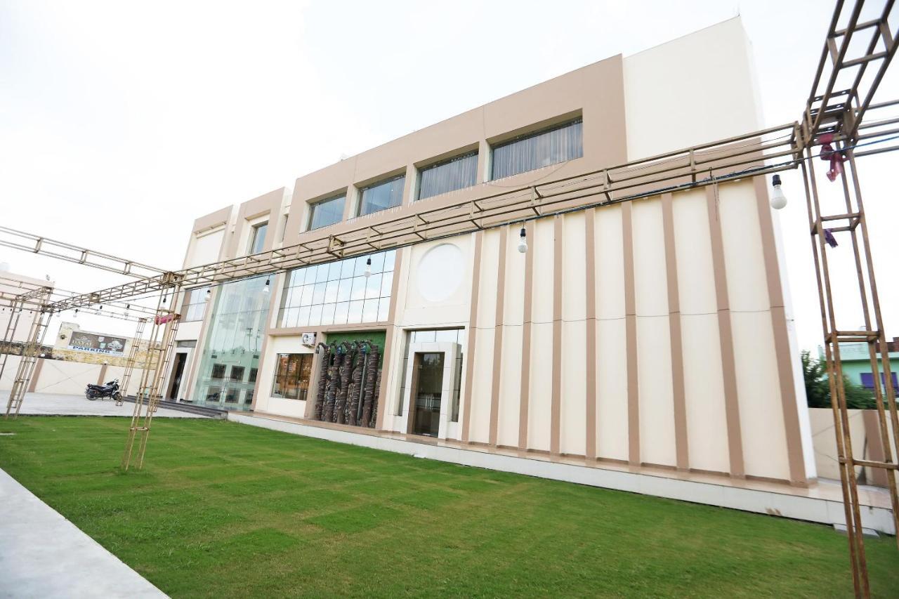 Oyo 48501 Dayal Regency Otel Hapur Dış mekan fotoğraf