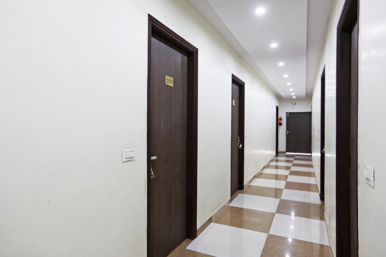 Oyo 48501 Dayal Regency Otel Hapur Dış mekan fotoğraf