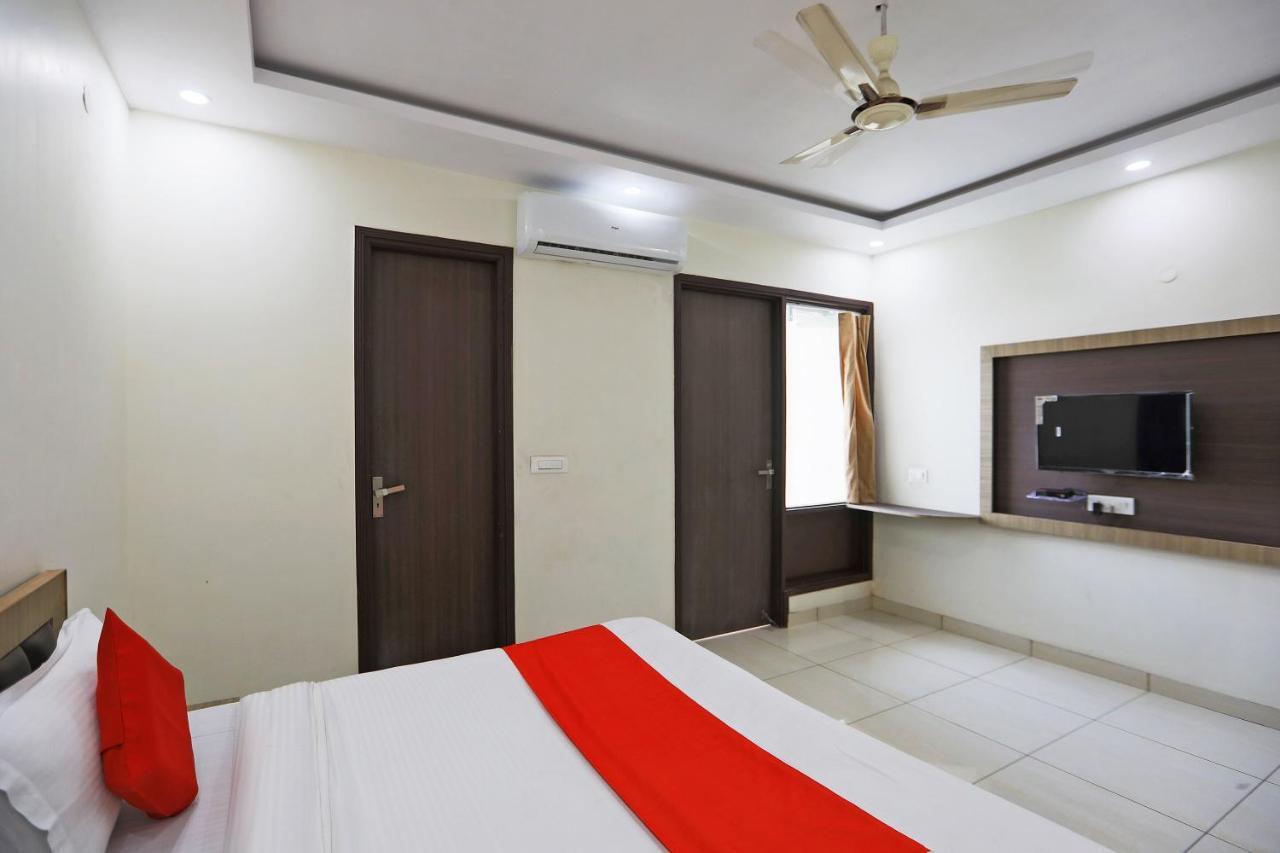 Oyo 48501 Dayal Regency Otel Hapur Dış mekan fotoğraf