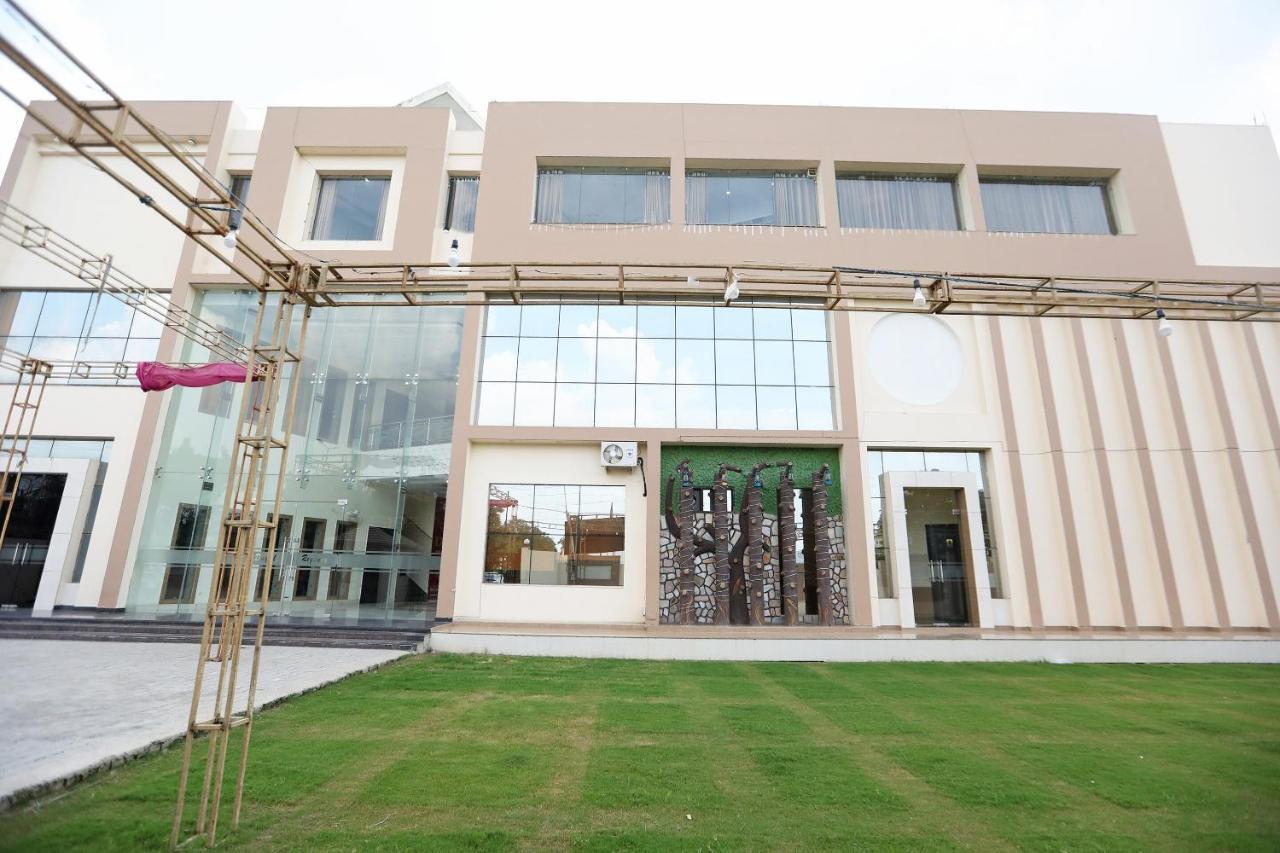 Oyo 48501 Dayal Regency Otel Hapur Dış mekan fotoğraf