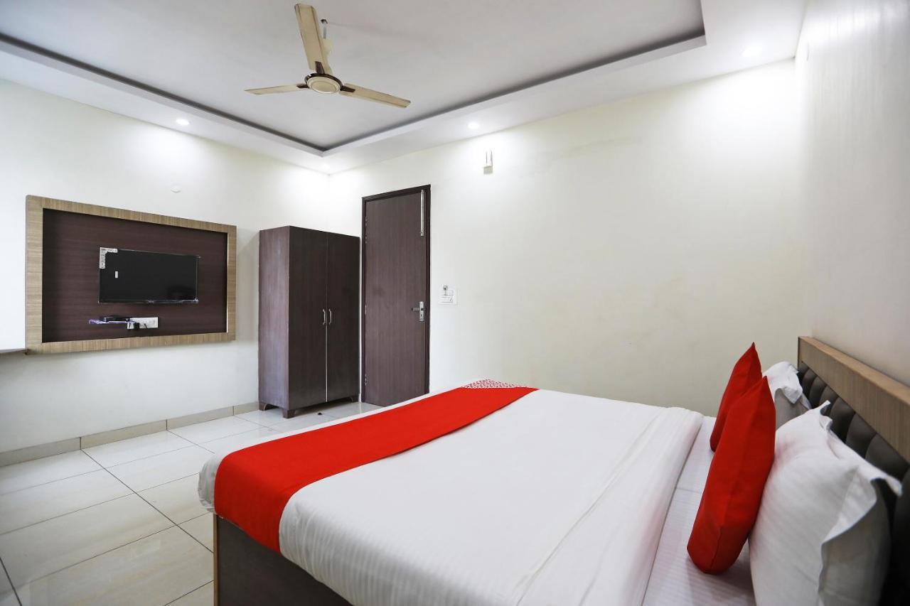 Oyo 48501 Dayal Regency Otel Hapur Dış mekan fotoğraf
