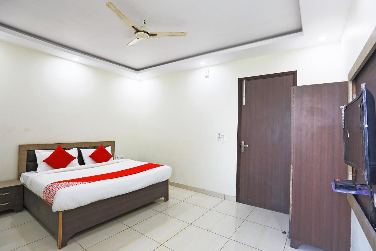 Oyo 48501 Dayal Regency Otel Hapur Dış mekan fotoğraf