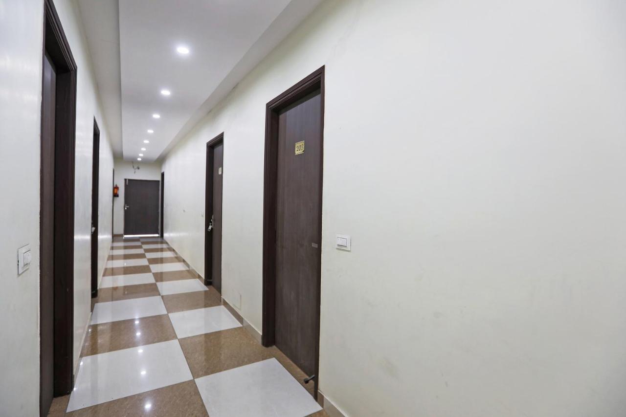 Oyo 48501 Dayal Regency Otel Hapur Dış mekan fotoğraf